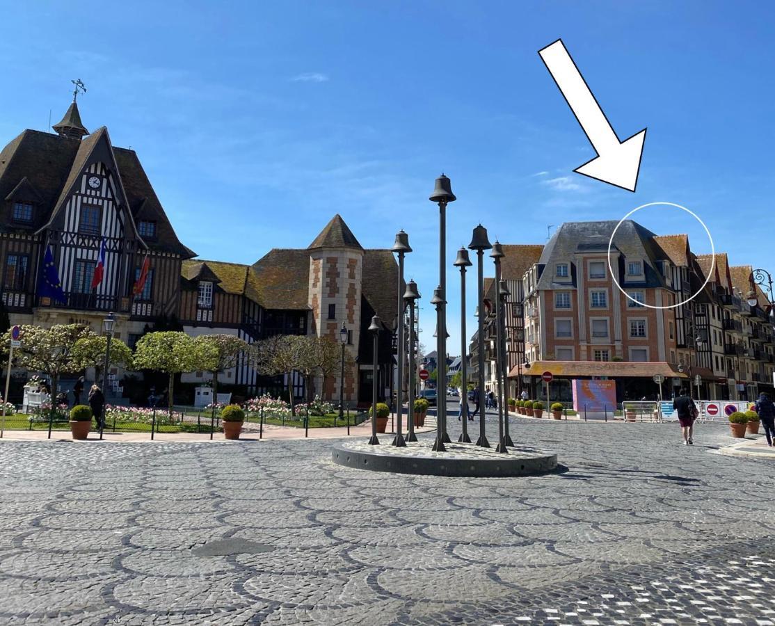 Appartement au cœur de Deauville avec vue imprenable et parking privé Esterno foto